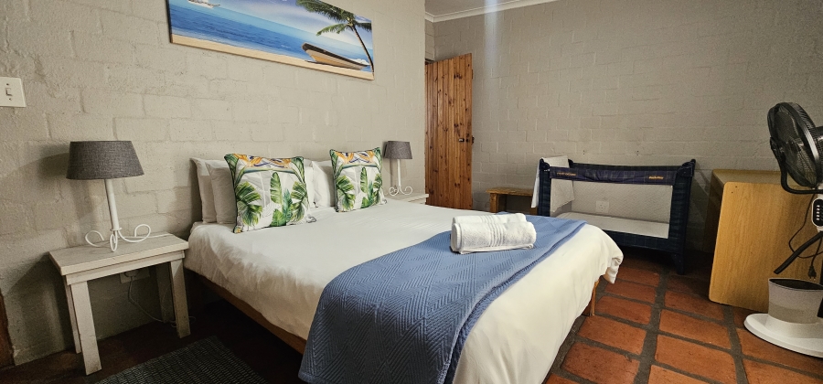 7 Bedroom Property for Sale in Middedorp Western Cape